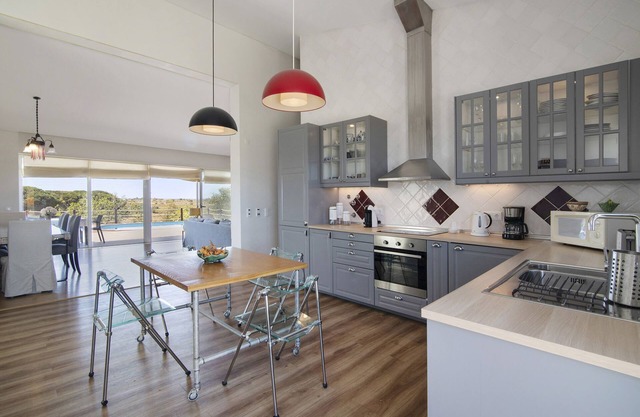 Pet-Friendly Villa Poça da Negra with Sea View, Pool, Garden & Wi-Fi