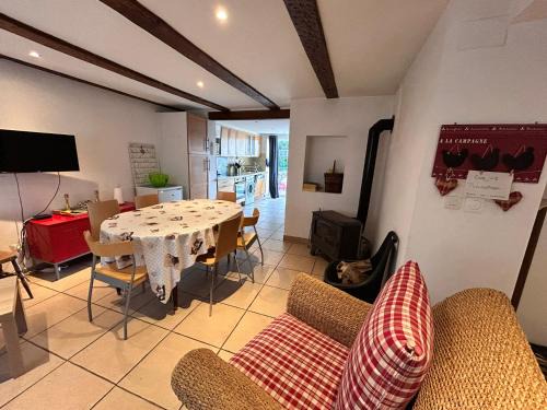 Petit coin de bonheur - 3 chambres & 1 poele à bois