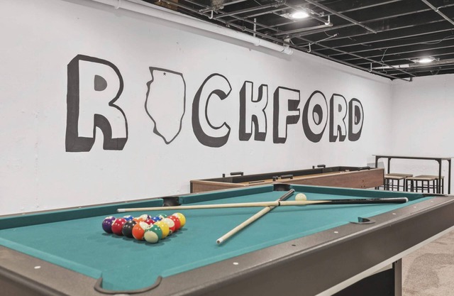 Pets | Families & Groups | Fireplace | Game Room