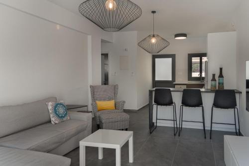 Phaedrus Living Profitis Elias Residence