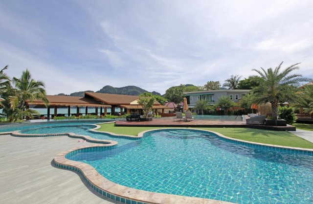 Phi Phi Andaman Beach Resort