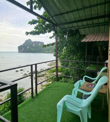 Phi Phi Seaside Bungalow