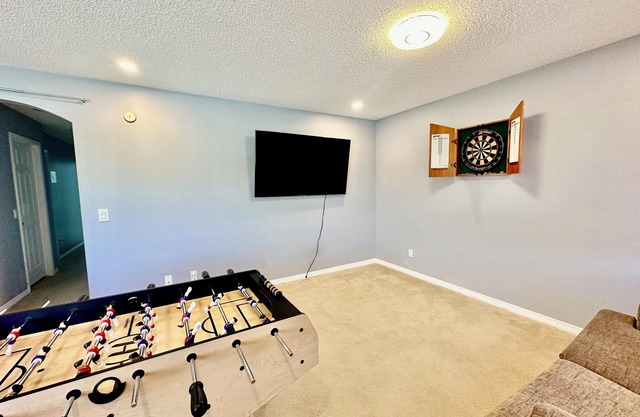 Phoenix’s nest - 3BR 4 beds Calgary Home NW