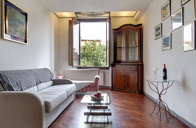Piazza Santo Spirito Apartment