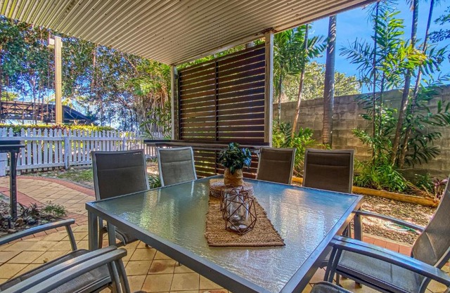 Picnic Bay Apartments Unit 1