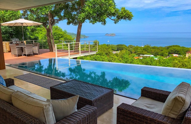 Picture Perfect Ocean View! 3 bedroom Private Villa