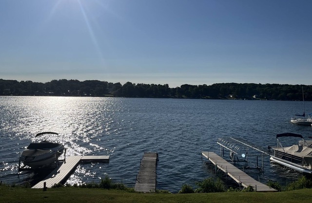 Picturesque Lake Front townhome minutes from Letchworth State Park