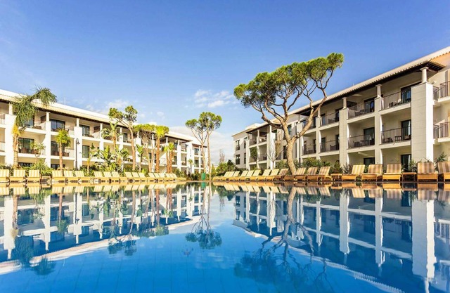Pine Cliffs Garden Suite I