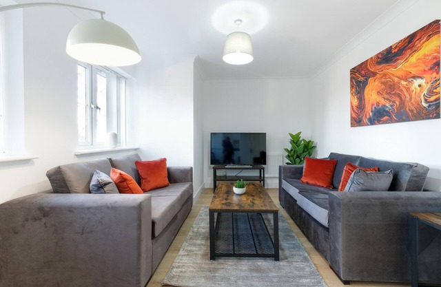 Pinewood 2 Bedroom Apartment 04 By Arista Living