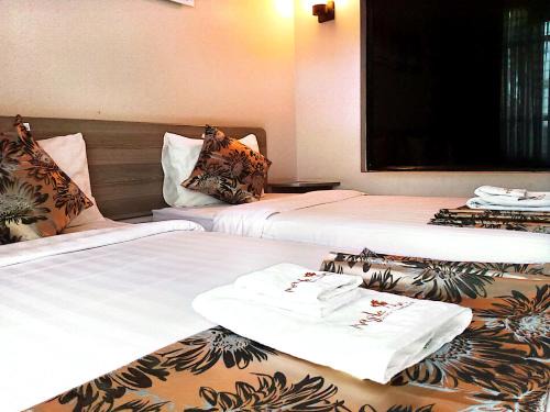 Pink Lounge Suites