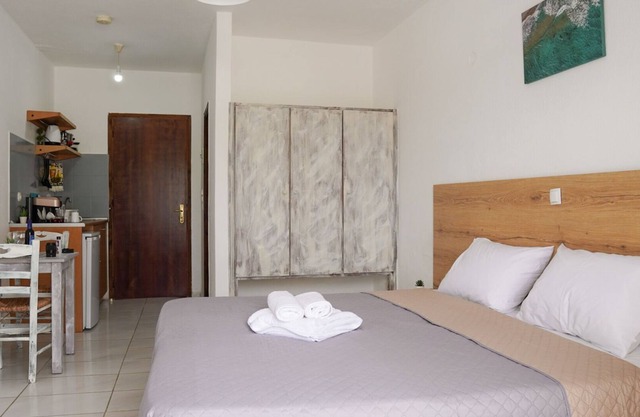 Pittas Studios Garden View