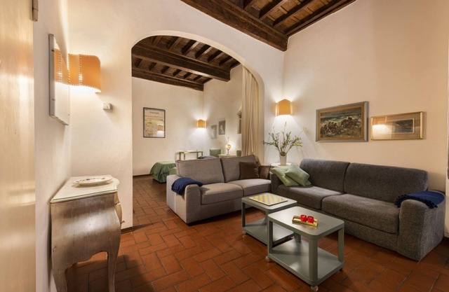 Pitti Studio apartment by Mmega