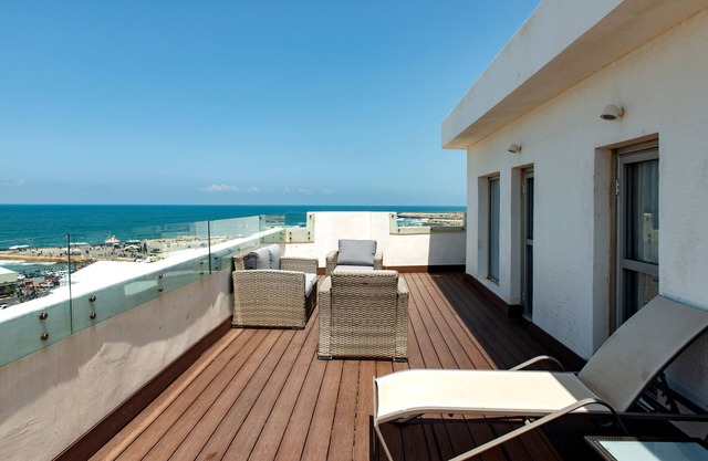 PLAY Seaport Suite Hotel TLV