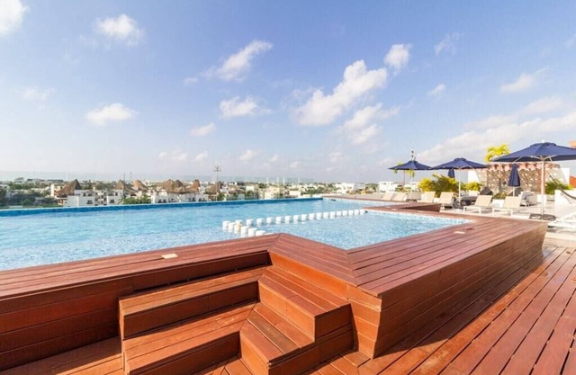 PlayaDelCarmenCondoRental, Rooftop Pool/Great Area