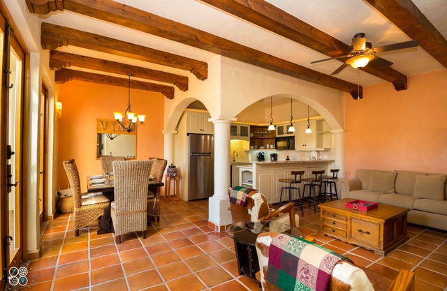 Pleasant 2 Bed 2 bath, Close to community Pool and Wine bar in Founder area