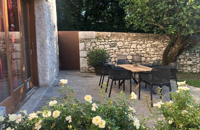 Pleasant, quiet accommodation close to a waterfall