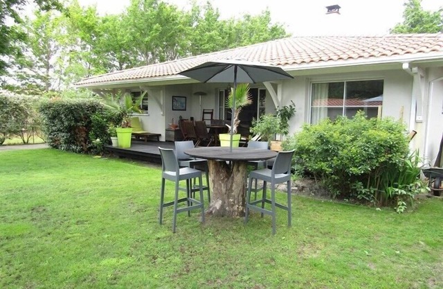 Pleasant spacious villa for 6 people near the lake of Lacanau