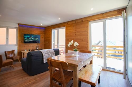 Plein Centre- T2 Premium- 6 couchages-Parking couvert- Netflix-5 mn Télécabine