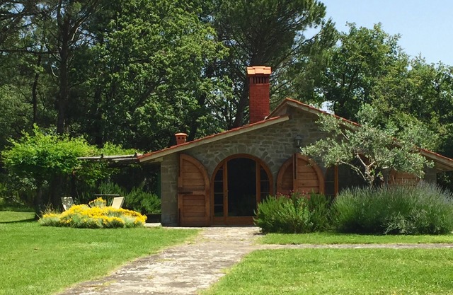 Poggio Corsucci - "The Hut" - Stone house in the heart of Tuscany with pool