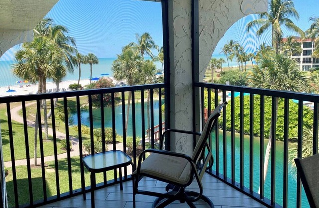 Pointe Santo E31 Where the Sun Meets the Sea!