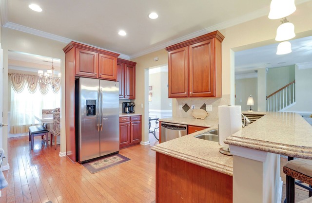 Pool Access & Near Golf: Summerville Getaway!