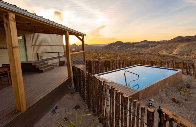 Pool House #2 2 BDR + 2 Baths + Private Pool