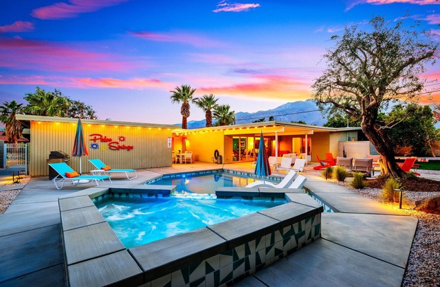 Pool/Spa, Amazing Amenities, Location, & Reviews