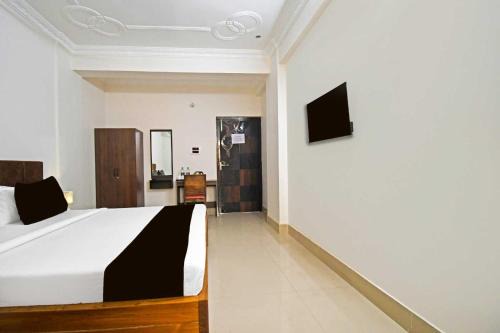 POP 84016A Hotel Sun Royal