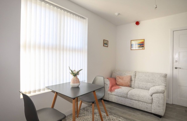 PORT APARTMENT 1, pet friendly in Holyhead