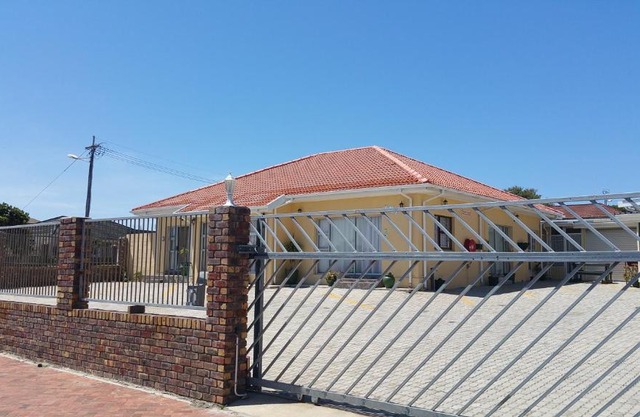 Port Elizabeth Apartment