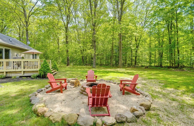 Porter Corners Home: 10 Mi to Saratoga Race Course