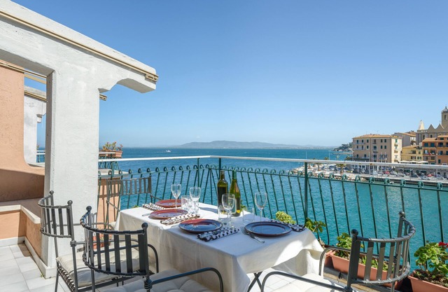 Porto Santo Stefano - The terrace on the sea - BY LinkHouses