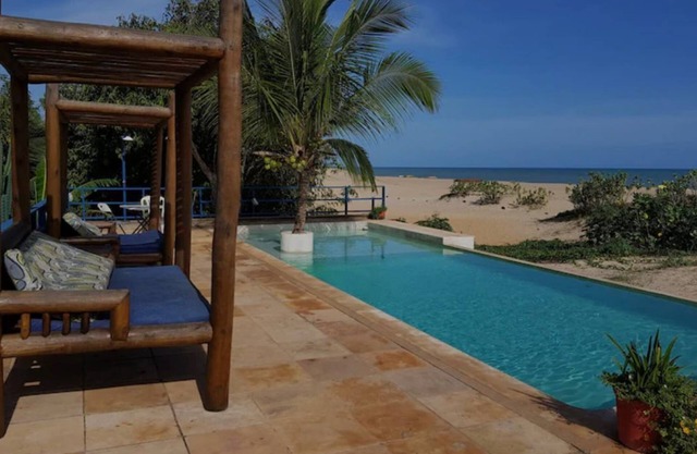 Pousada Porto do Amar, a beachfront guesthouse with breakfast included.