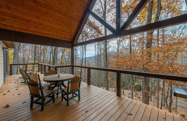 Power & Water! WiFi Soon! Spacious Mtn Lodge, Gas Logs, Fire Pit, Grill, Private