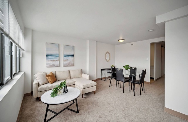 PP 2312 Modern Corporate 1br, pool, Gym