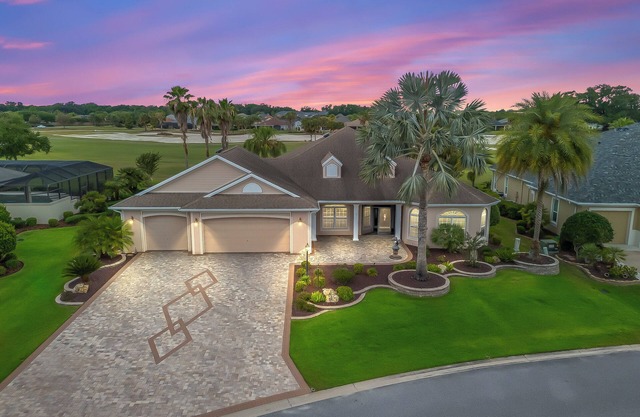 Premier Golf Course Home - includes Golf Cart and Covered Outdoor Kitchen!