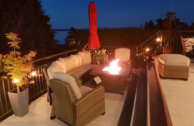 Prestigious Location Desirable Executive Home, Very Large Clean Rental.