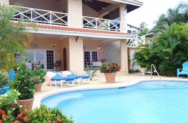 "Pride of Courland" Beachfront Apartments With Pool By Carribbean Sea - Ap. Hummingbird