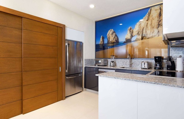 Prime Cabo San Lucas Location! 1 Bedroom Suite at Brand New Resort!