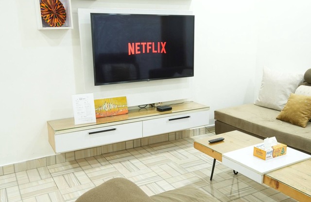 Prime location, ultra-central/OSU near Oxford St/2BR with AC, WiFi and Netflix