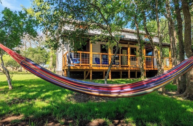 Primrose Waterfront with Hot Tub