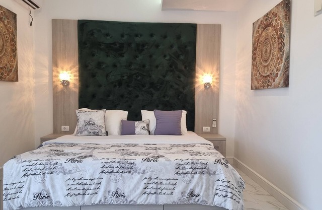 PRINCESS Valdanos - Fabulous Charming studio with terrace, garden view AC & WiFi