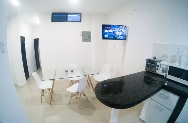 Private apartment quiet neighborhood GYE