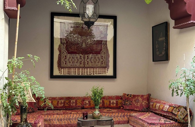 Private authentic medina riad, Dar el Bacha 4 bedrooms 4 bathrooms 2 terraces