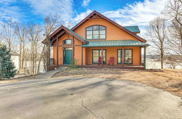Private Boat Ramp & Dock: Kentucky Lake Cabin!