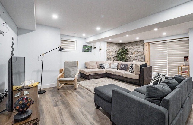 Private Cottage Nestled in the Heart of Nature! Hot Tub on the deck.