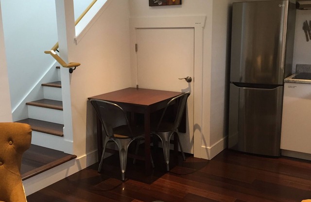 Private cottage with beautiful view, dedicated parking