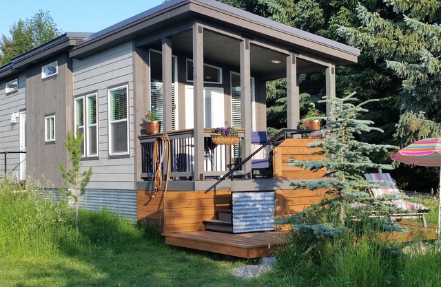 PRIVATE COUNTRY SETTING AT THE BASE OF THE WEST SIDE OF THE TETONS