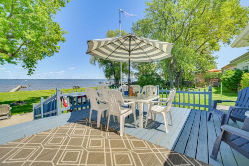 Private Dock and Fire Pit Houghton Lake Home!