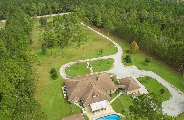 Private Estate! Getaway w priv pool nhot tub. Secluded yet 15 min to beachcasino